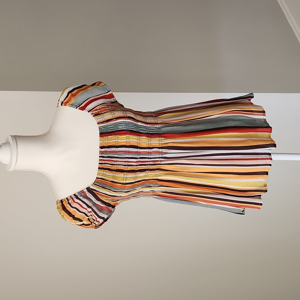 DR2 Blouse  Size Small new without tag